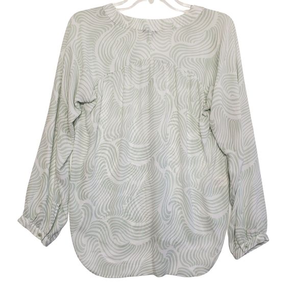 Ann Taylor Petite V-Neck Long Sleeve Blouse, Size SP - Picture 2 of 10